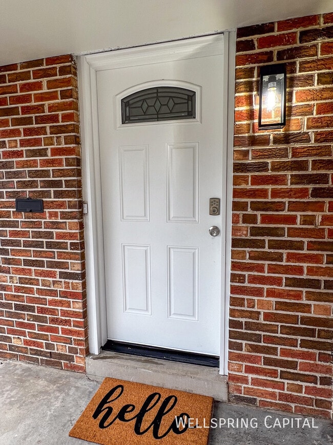 Photo - 2690 Pontiac St