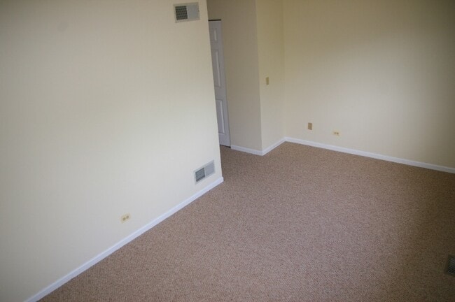 Photo - 315 Creekside Dr