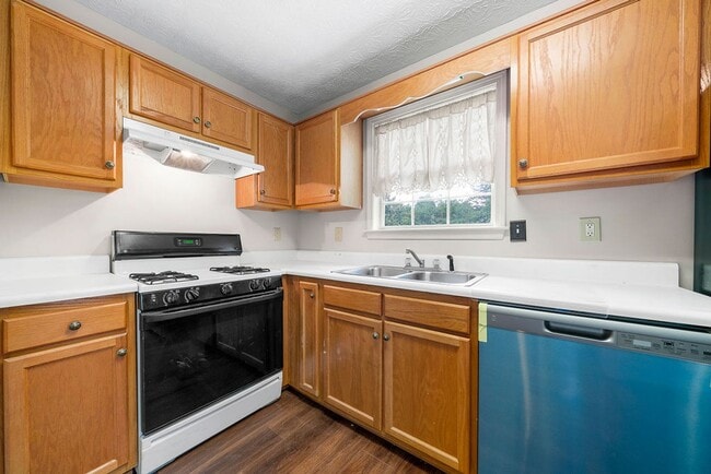 Photo - SPACIOUS 3 BED /2 BATH HOME