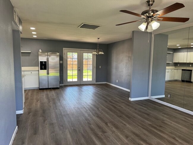 Photo - 2211 N 50th Dr