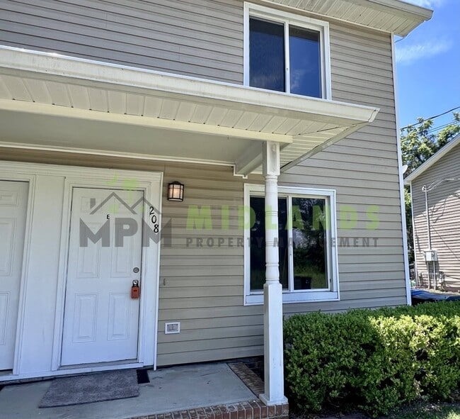 Photo - 208E S. Cromwell St.