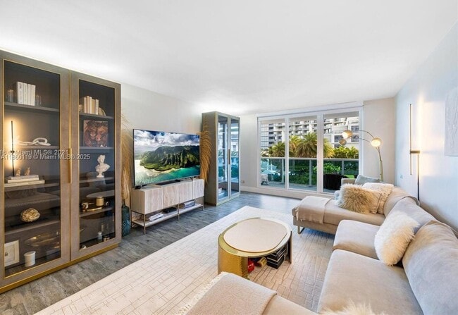 Photo - 2301 Collins Ave Unit 306