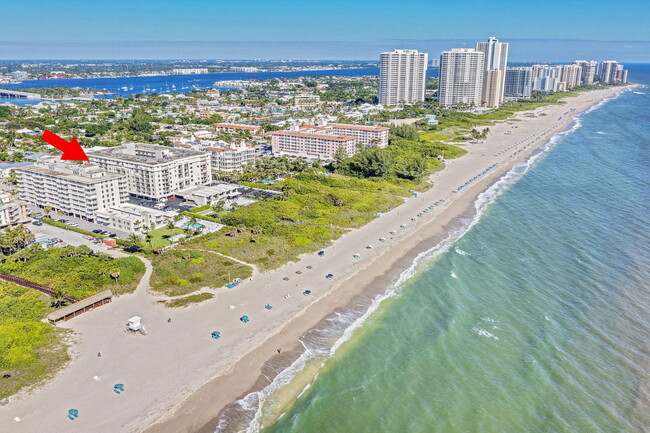 Building Photo - 145 N Ocean Ave Unit 216 Rental
