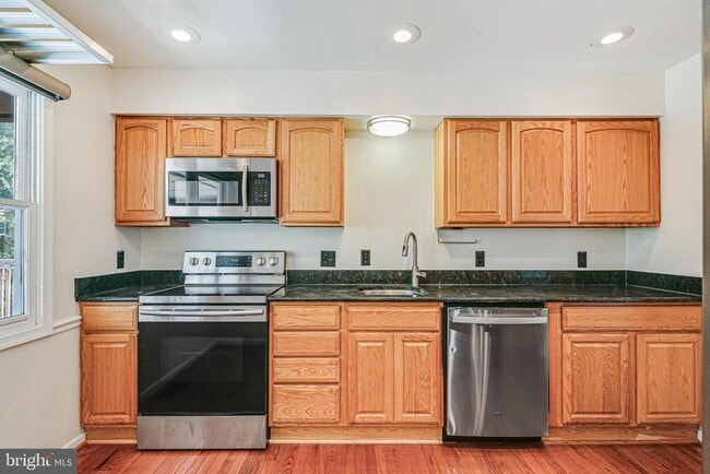 Photo - 510 Retford Dr