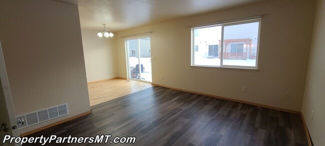 Photo - Very Nice 3 Bed 2.5 Bath Town house in River Rock Subdivision!