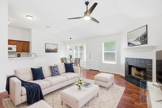 Photo - 1006 Buttercup Ct