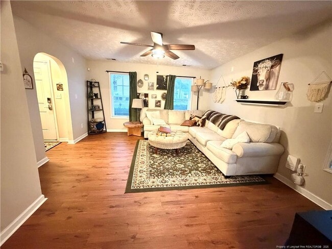 Photo - 210 Roanoke Dr