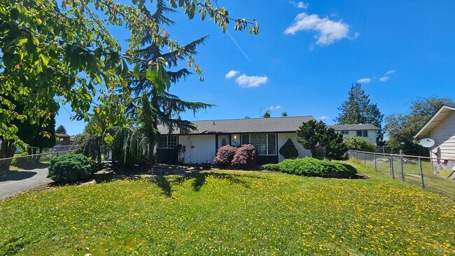Photo - 2400 Carpenter St