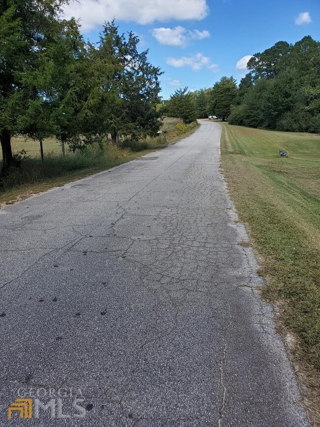 Photo - 641 Waterworks Rd