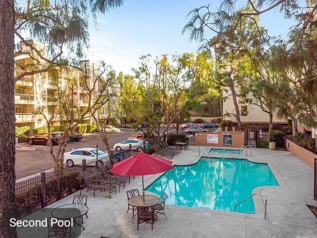 Photo - 5565 Canoga Ave Unit 5565 Canoga Ave