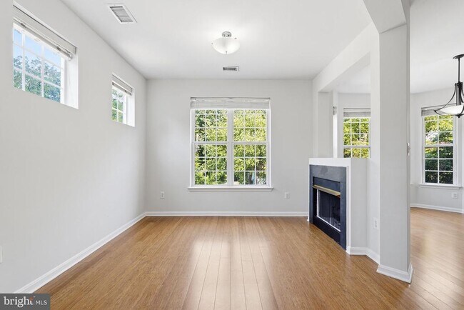 Photo - 6495 Tayack Pl Unit 204