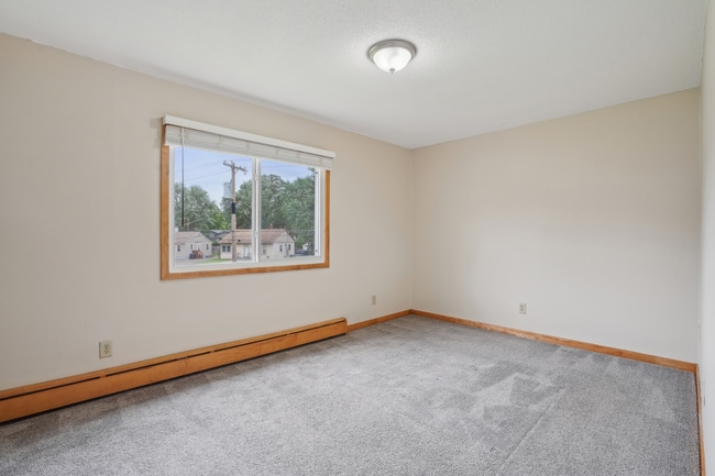 30-print-McKnight Rd N-1705-024.jpg - Aspen Village