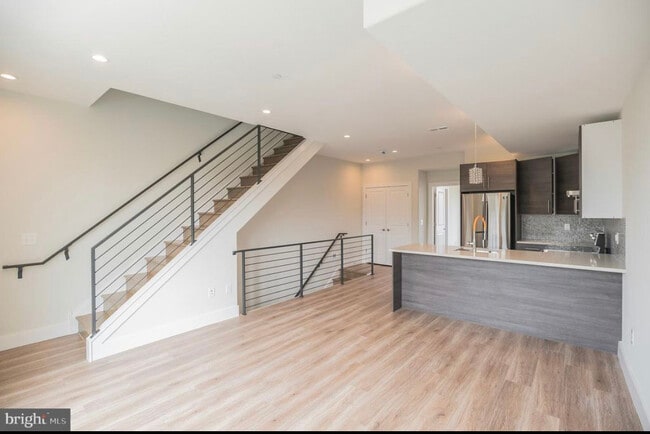 Building Photo - 1517 N 9th St Unit 2