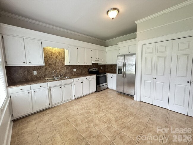 Photo - 629 N Cedar St