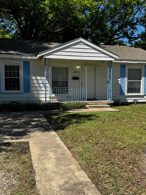 Photo - 321 Alexander Ave