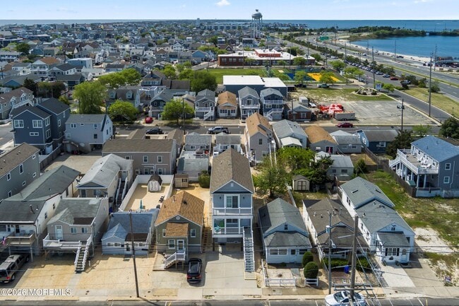 Photo - 315 Hiering Ave