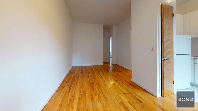 Building Photo - 425 E 65th St Unit 26 Rental