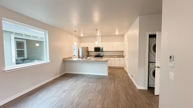 Building Photo - 1000 Billy Frank Jr. St Unit 707 E Laurel, #101