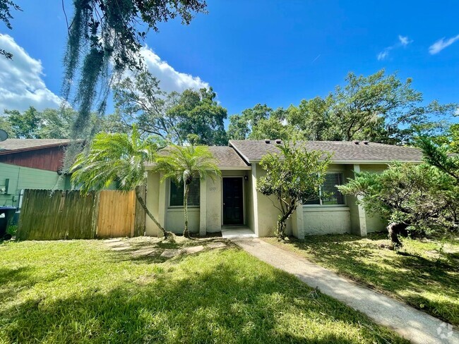 Building Photo - Cute 2/1 Duplex off Alafaya! Rental