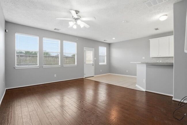 Photo - 13084 Peppergate Ln