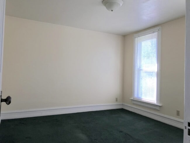 Photo - 180 S Jones St Unit B