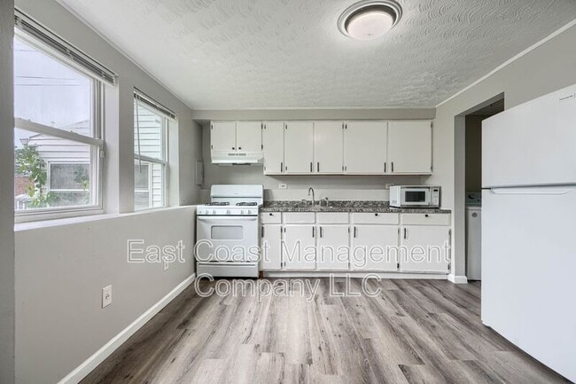 Photo - 902 Catawba Ct