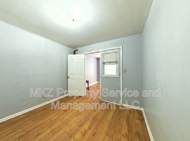 Photo - 253 Western Ave