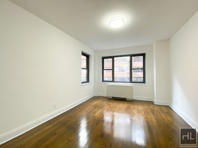 Photo - EAST 56 STREET Unidad 12K