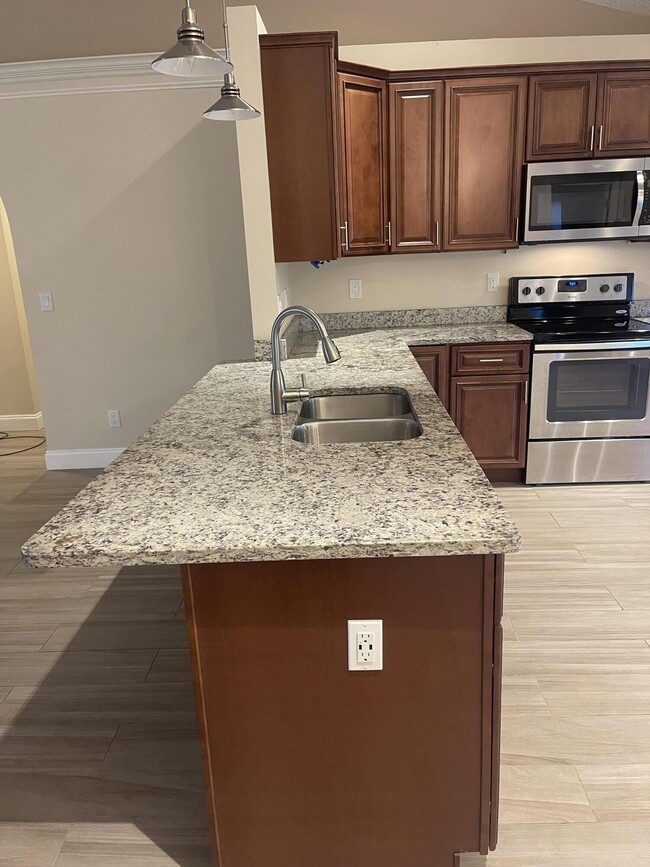 Photo - 1851 SW Inlander Ave