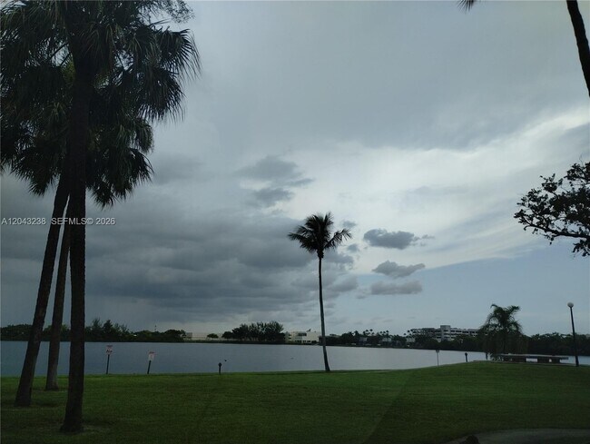Photo - 15509 N Miami Lakeway Unit 102
