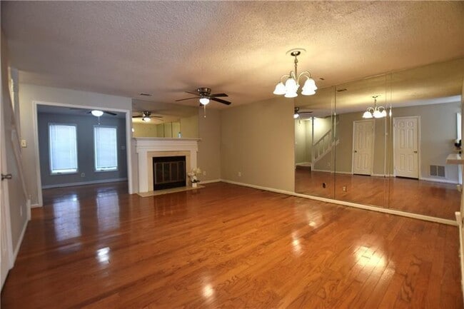 Photo - 2125 Fairways Ct