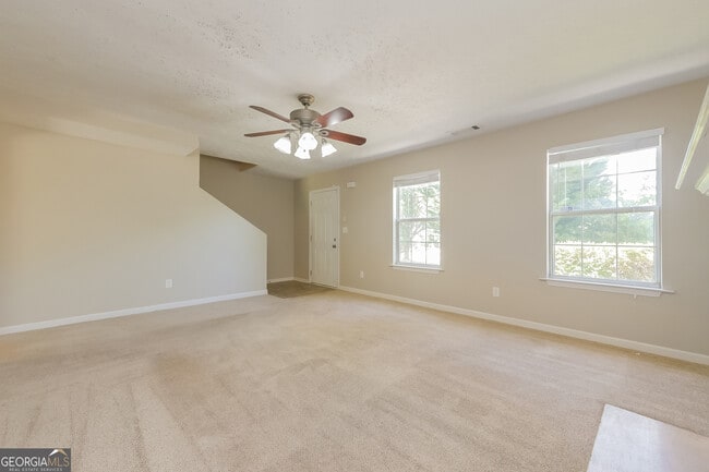 Photo - 2703 Holly Berry Dr