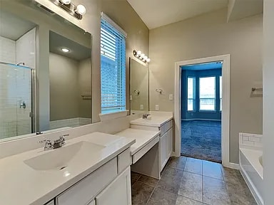 Photo - 2147 Clear Br Wy