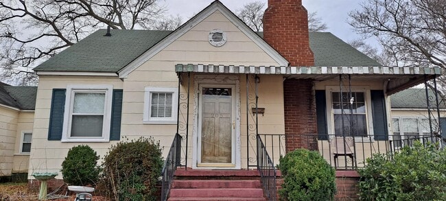 Building Photo - 205 Milner St NE