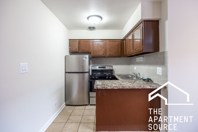 Photo - 6011 N Winthrop Ave Unit 413