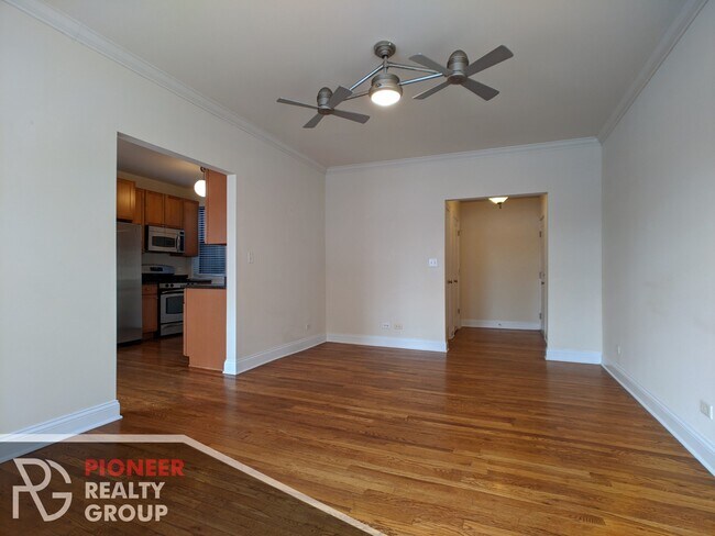 736 W Addison St Unit 744-E1