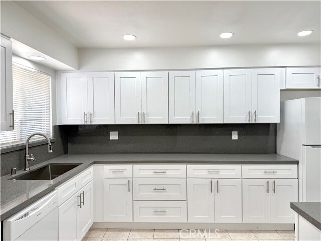 Photo - 28880 Amersfoot Way