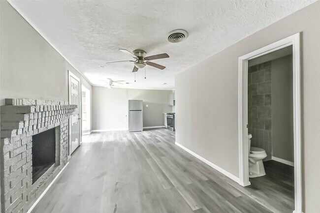 Photo - 14249 Brownsville St
