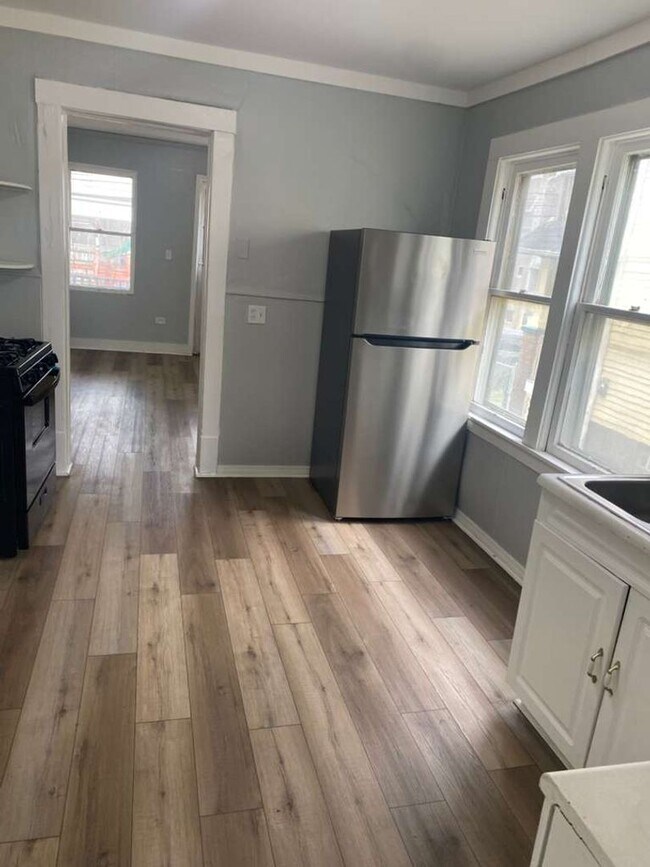 Photo - 3540 W 61st St Unit Lower Front