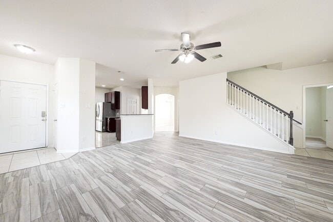 Photo - 10914 Chestnut Path Way