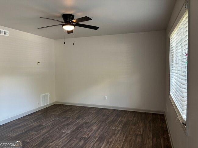 Photo - 1609 Line St