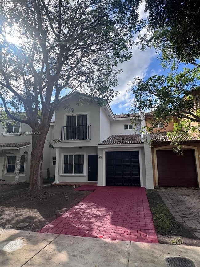 Photo - 820 SW 6th Ct