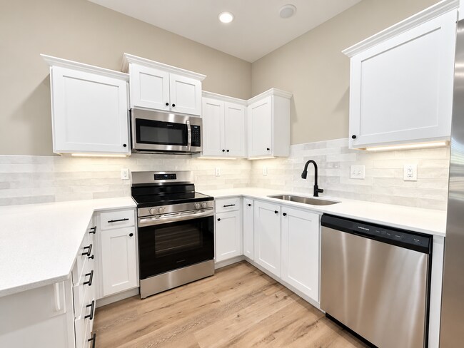 432 Blue Spgs St