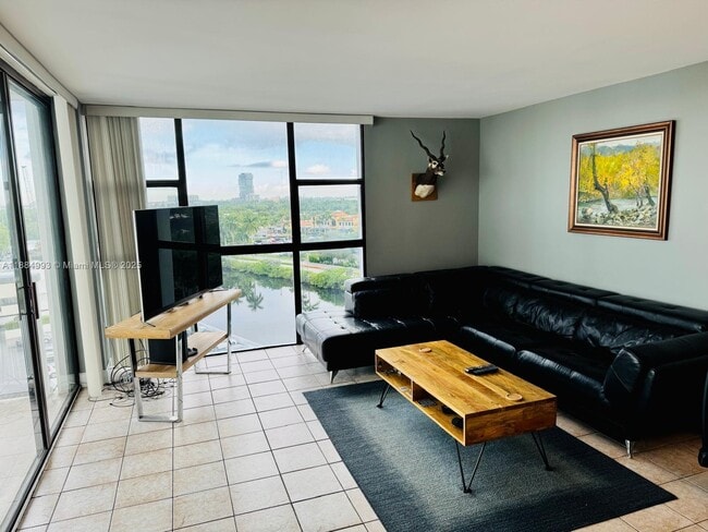Photo - 3701 N Country Club Dr Unidad 908