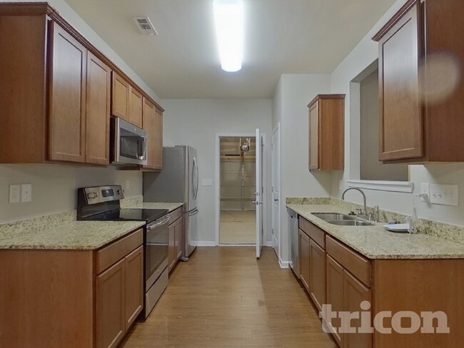 Photo - 2058 Aragon Lane