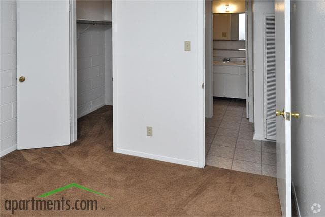 Habitación - Wallington Plaza Apartment Homes