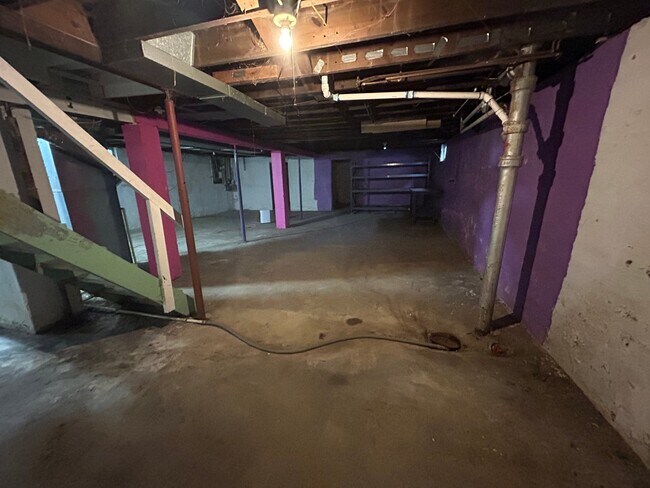 Photo - 439 S G St