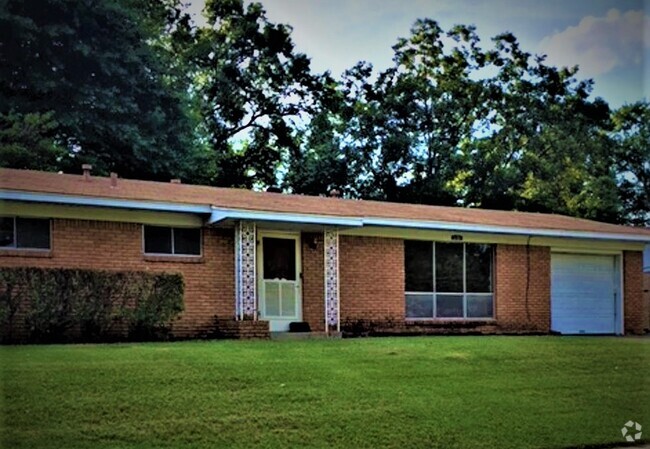 Building Photo - 3409 Robinhood Ln Rental