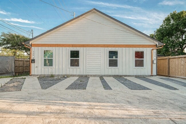 Photo - 336 De Haven St