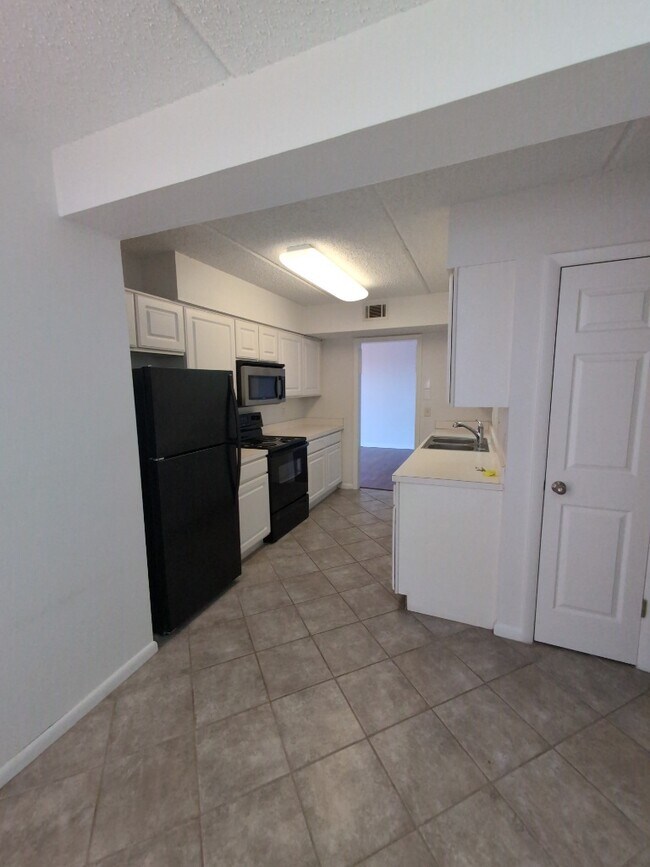 Photo - 3401 Townsend Blvd